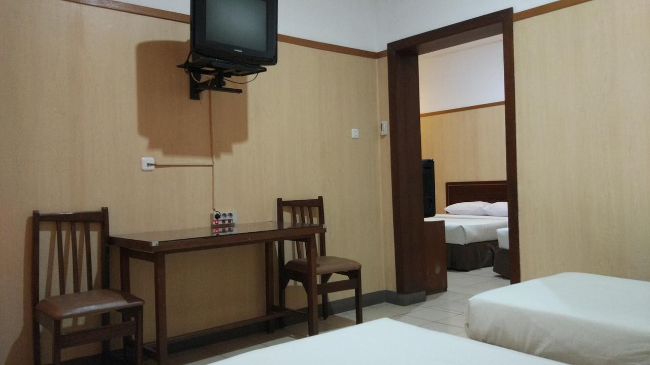 Hotel Jelita Parahyangan Bandung Buitenkant foto