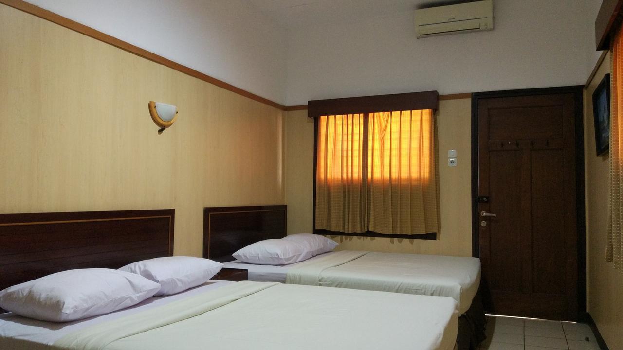 Hotel Jelita Parahyangan Bandung Buitenkant foto